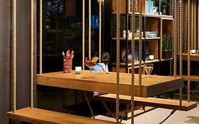 Moxy Amsterdam Schiphol Airport